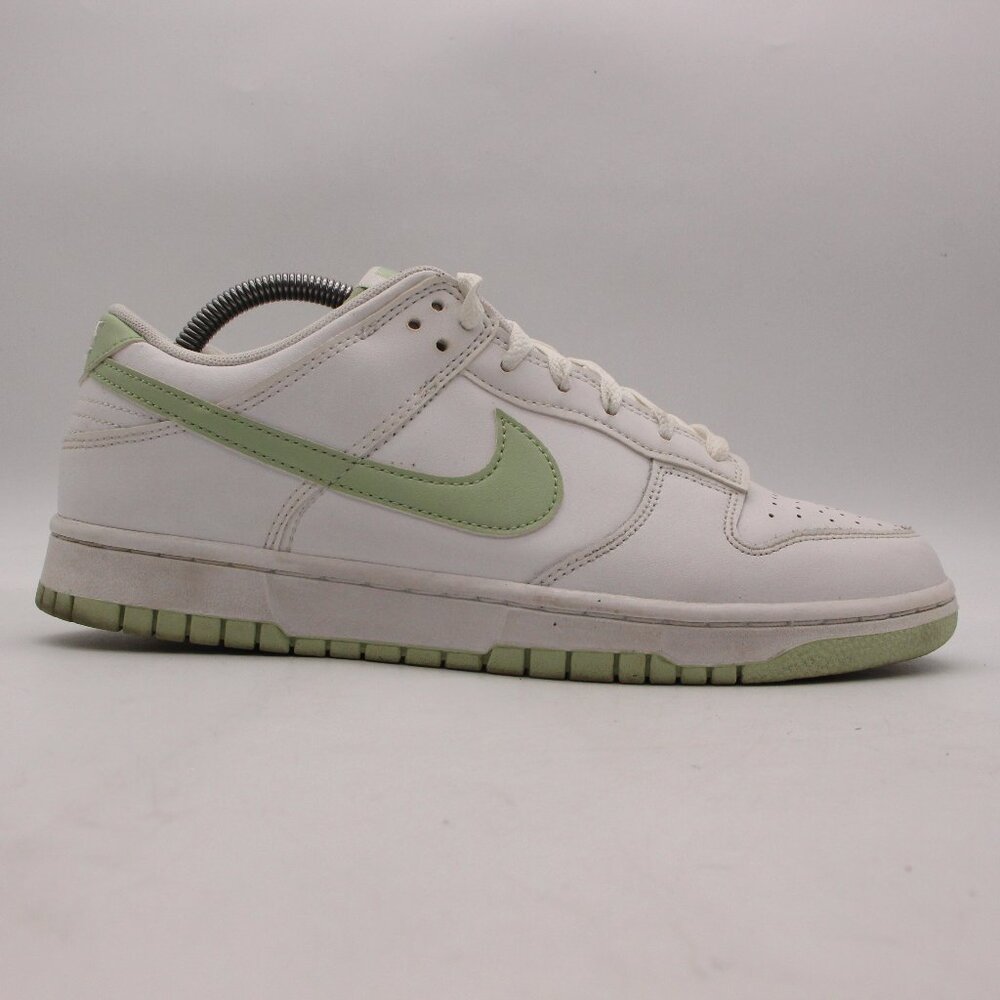Nike Dunk Men's Size 9 Low White/Honeydew Sneaker Shoes Sneakers DV0831-105 - Picture 1 of 9